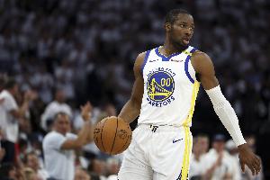 国王记者：过了周末库明加还没来的话 会很让人惊讶