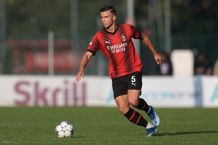 云开体育官网入口-记者：西米奇将与吉达联合签约至2029年，转会费总价超2000万欧