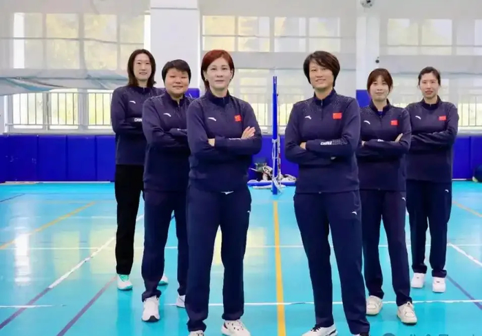 云开体育官网-底蕴拉满！上海女排后备军团太能打，三代梯队剑指全运四金满贯|杨舒茗|陈伊娜|青训|杨婕|球员_新浪体育_新浪新闻